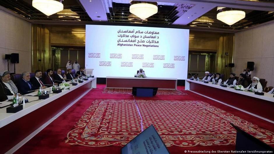 مذاکرات صلح میان هیئت بلند پایه حکومت و طالبان در دوحه آغاز شد